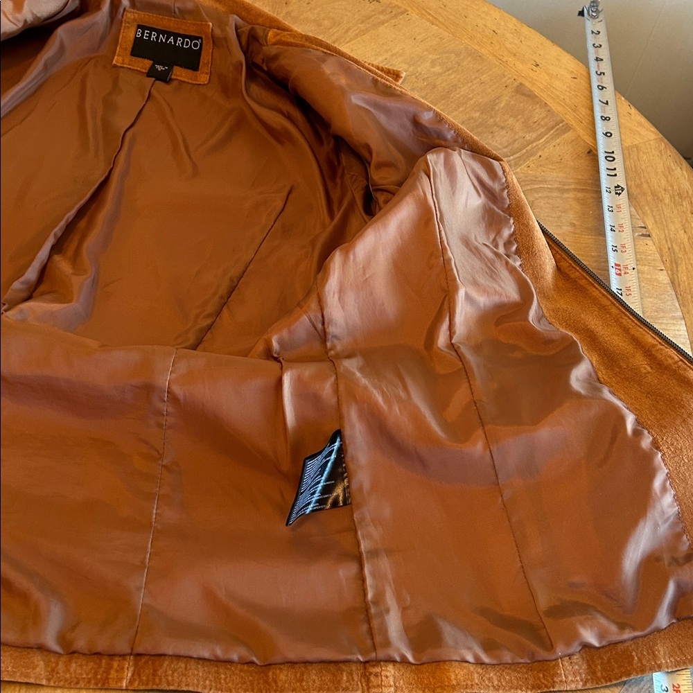Women’s Vintage Bernardo Tan Suede leather Jacket. Size M - Picture 7 of 13